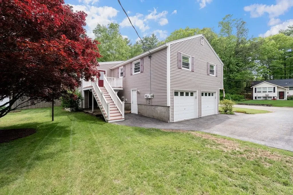 2 Harding Road Portsmouth NH 03801
