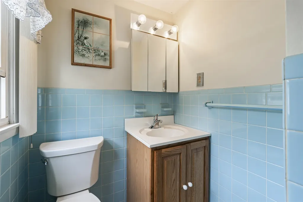 2 Harding Road Portsmouth NH 03801