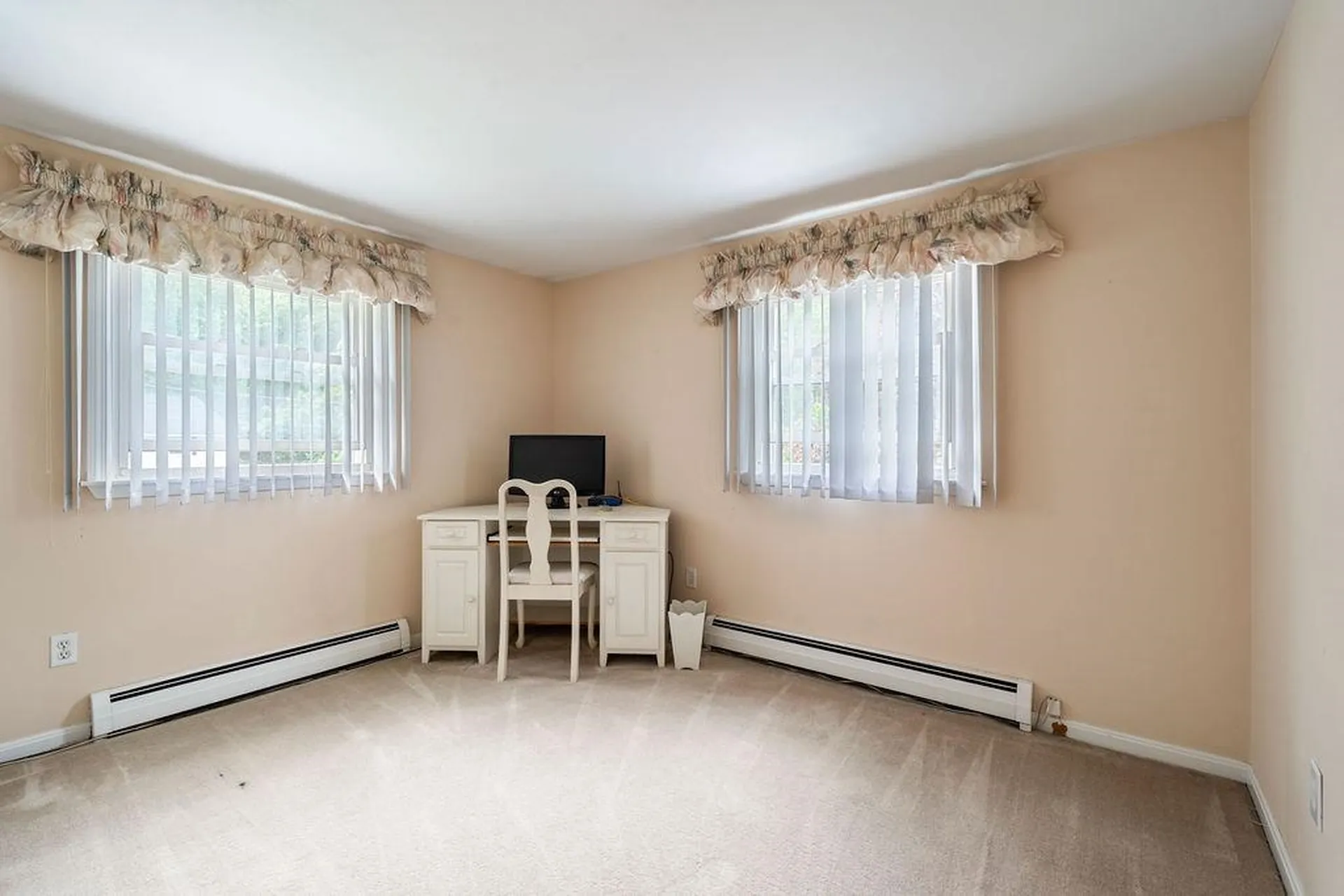 2 Harding Road Portsmouth NH 03801
