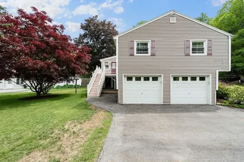 2 Harding Road Portsmouth NH 03801