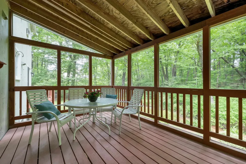 208 Liberty Hill Road Bedford NH 03110