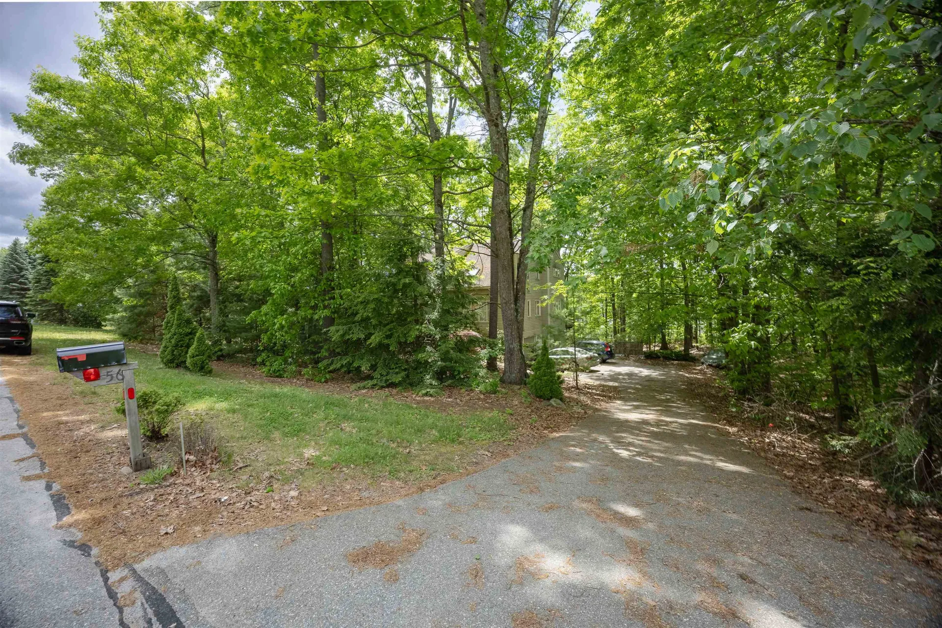 56 Seasons Lane Londonderry NH 03053