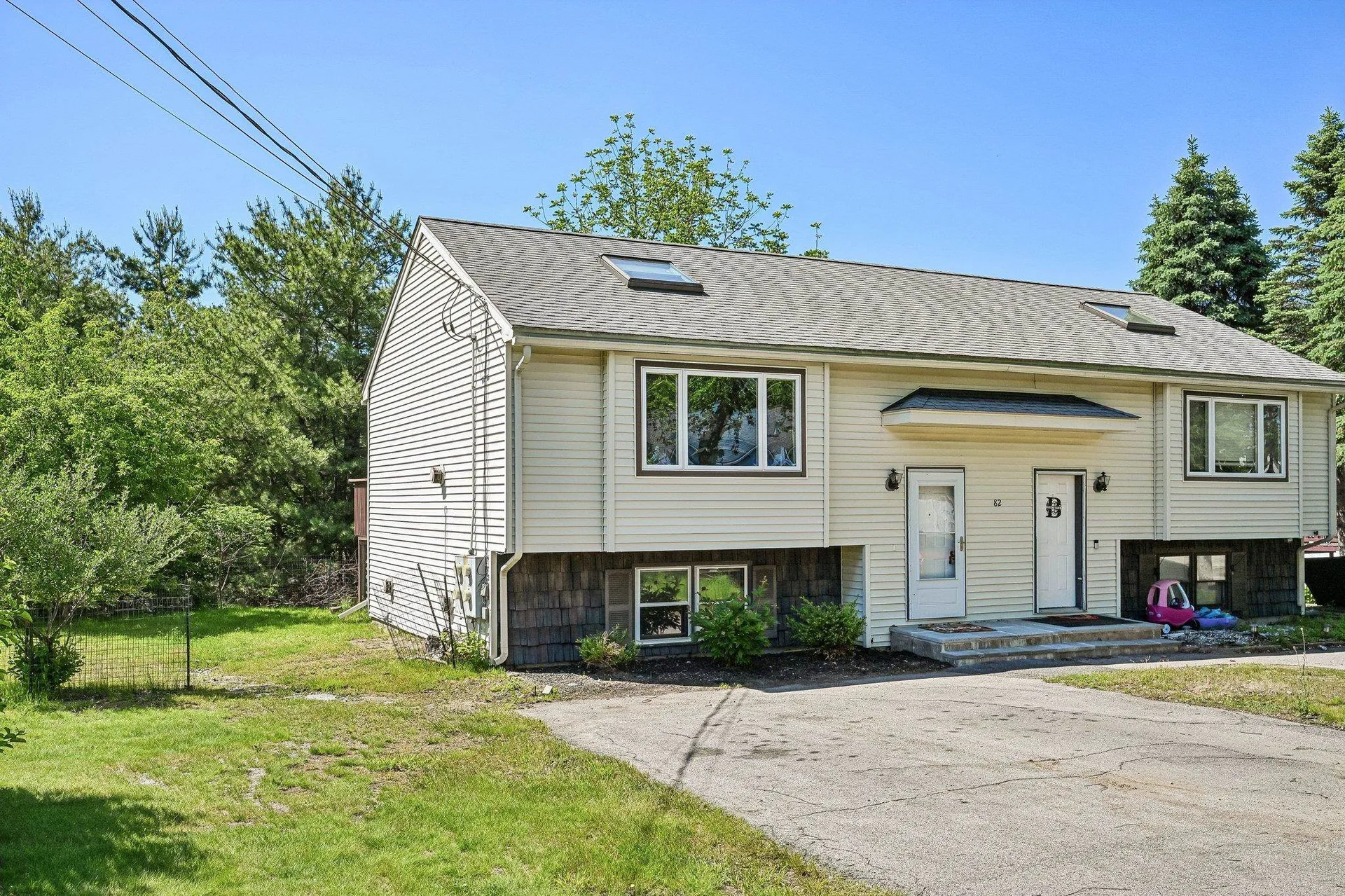 82 Derryfield Road Derry NH 03038