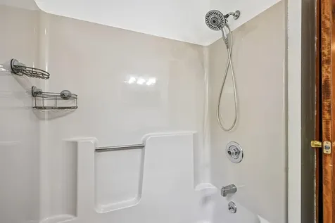 82 Derryfield Road Derry NH 03038