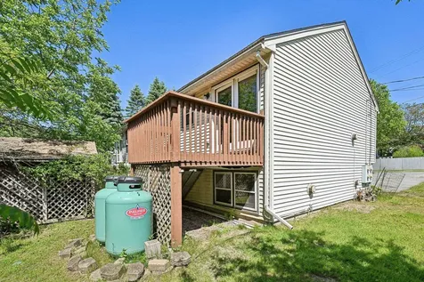 82 Derryfield Road Derry NH 03038