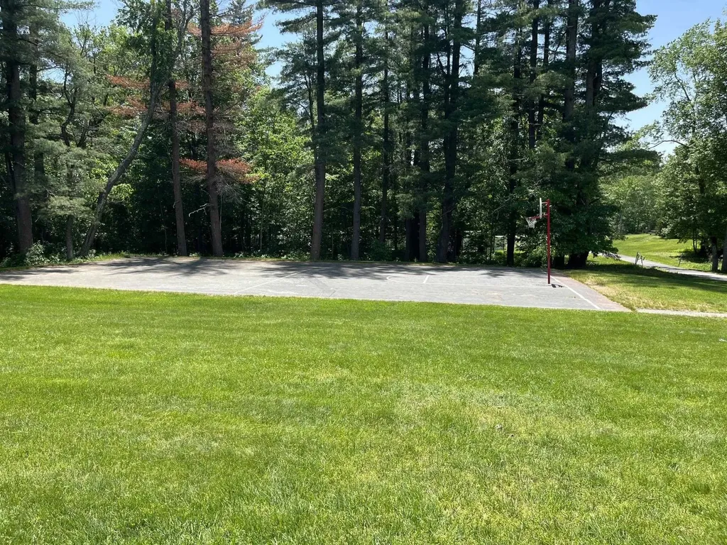 45C Constitution Drive Londonderry NH 03053