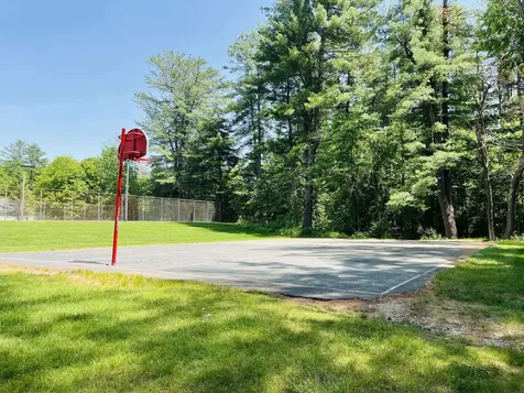 45C Constitution Drive Londonderry NH 03053