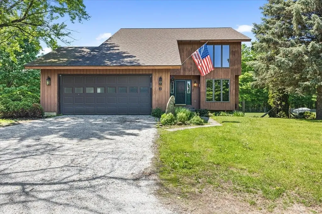 2206 Highgate Road Swanton VT 05488