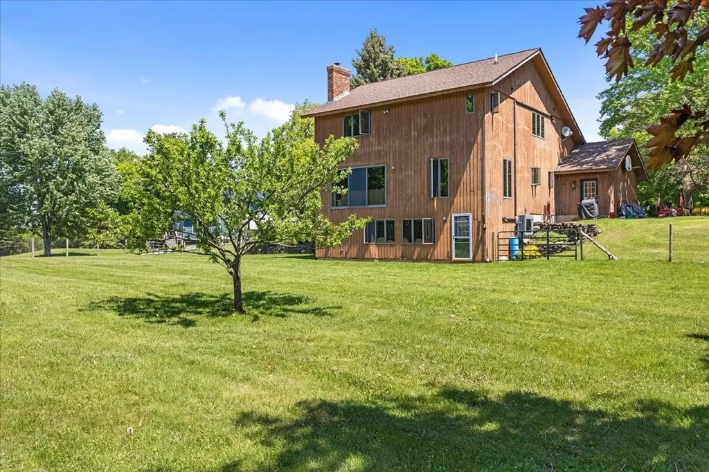 2206 Highgate Road Swanton VT 05488