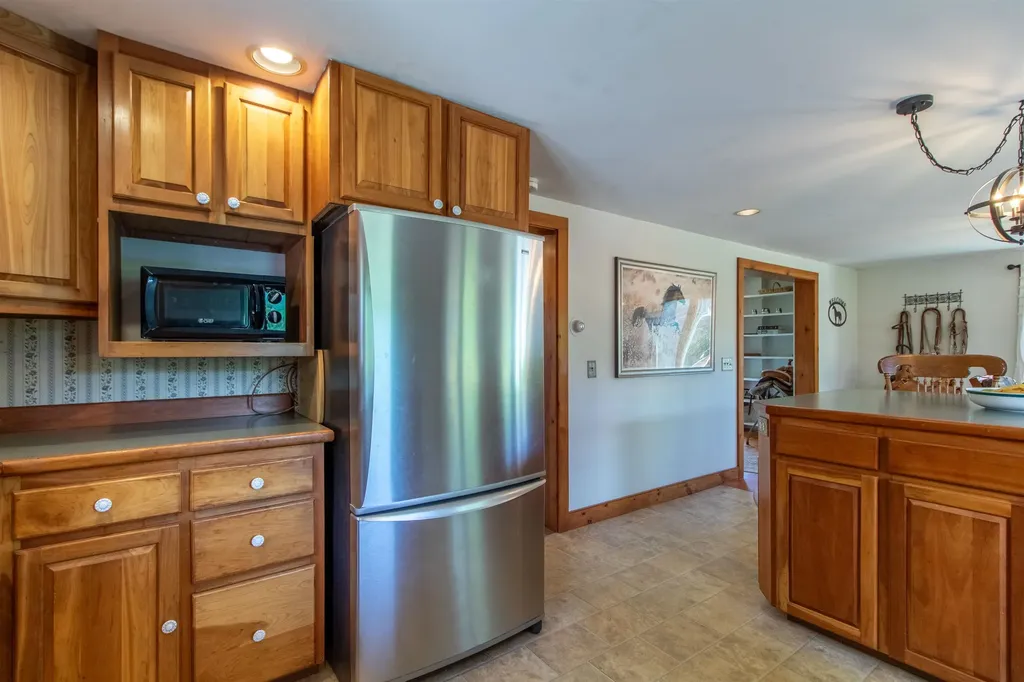 736 Pleasant Street Newport City VT 05855
