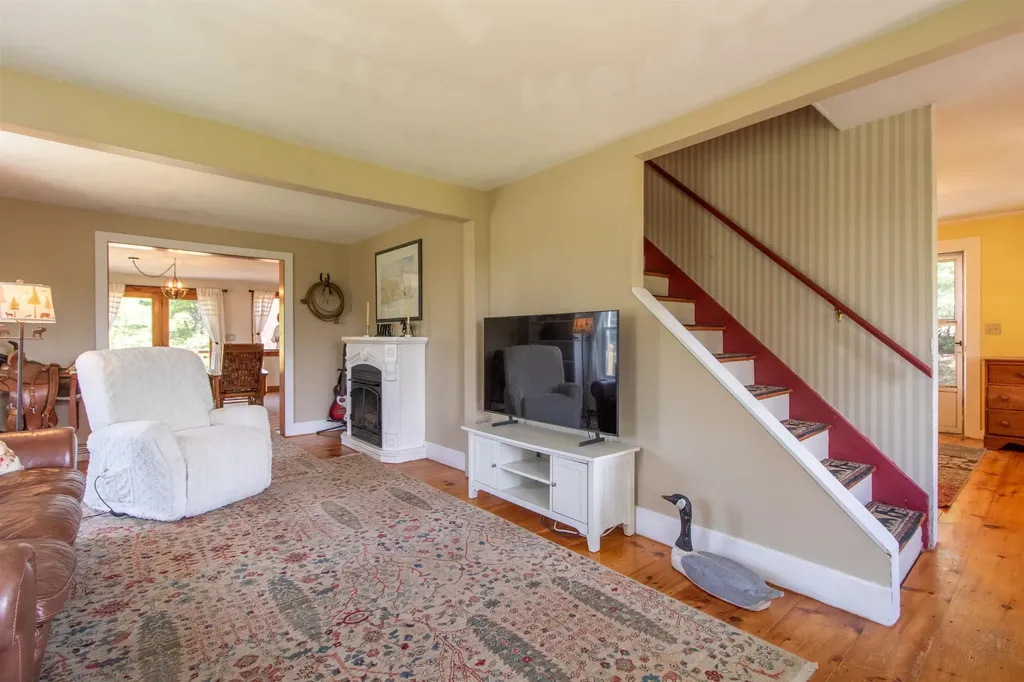 736 Pleasant Street Newport City VT 05855