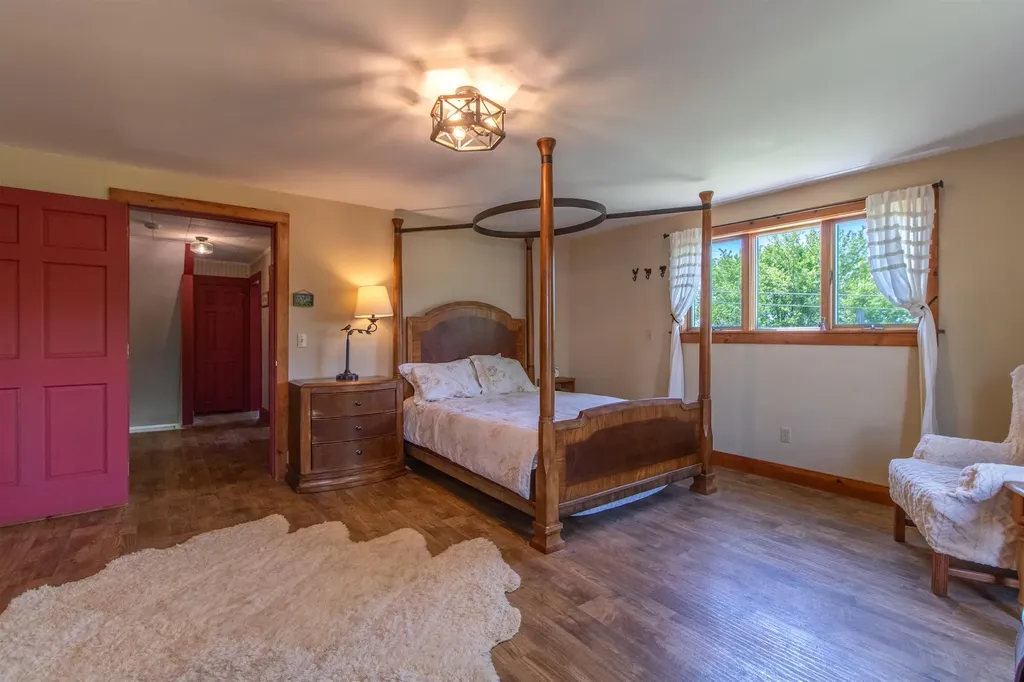 736 Pleasant Street Newport City VT 05855