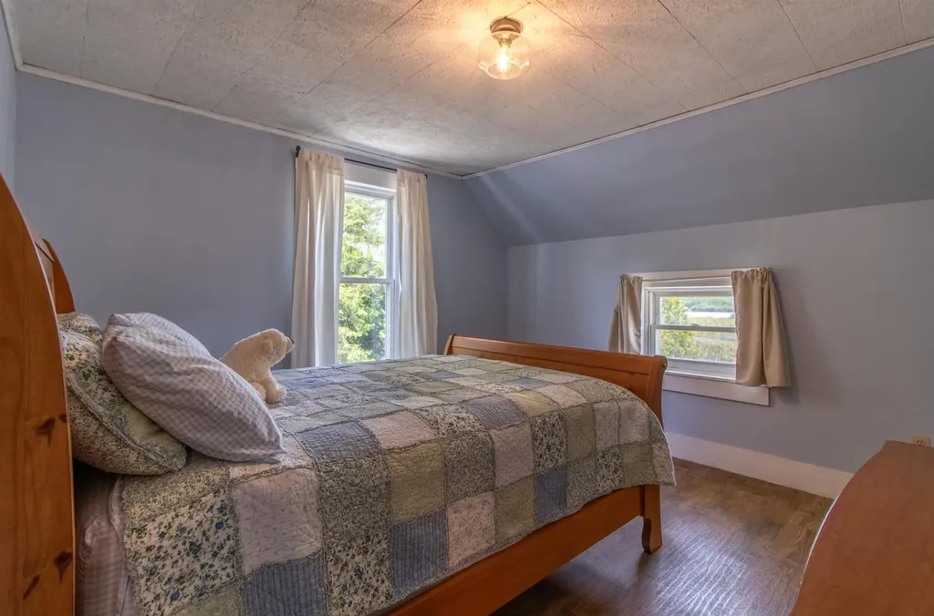 736 Pleasant Street Newport City VT 05855