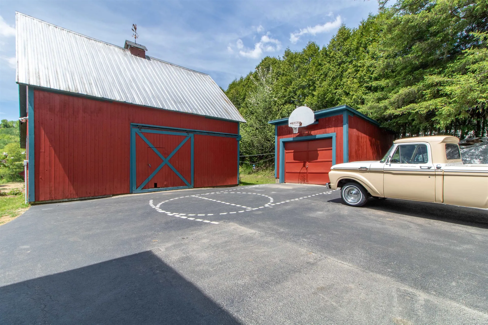 736 Pleasant Street Newport City VT 05855