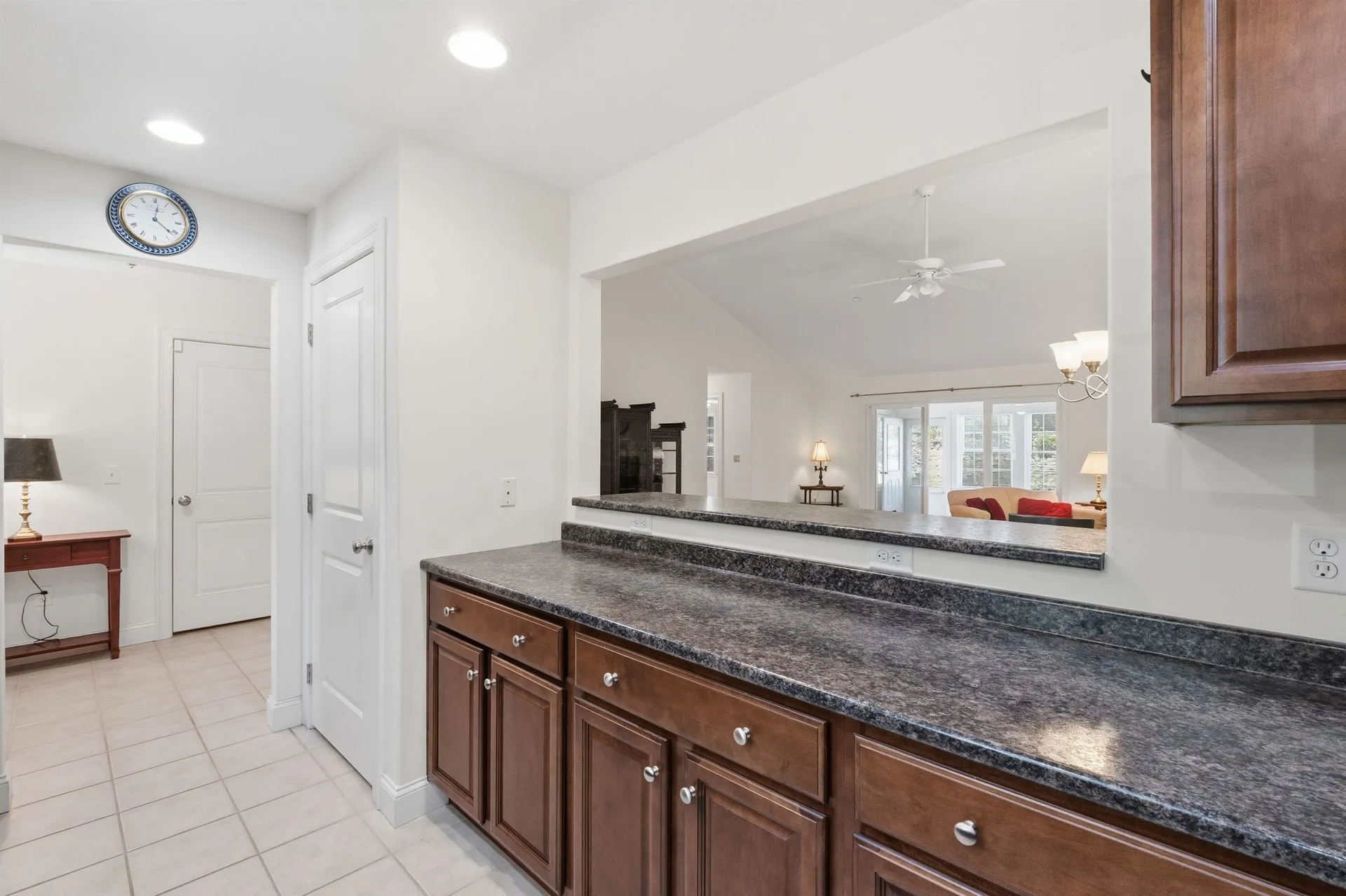 12 Thorn Hill Road Hooksett NH 03106