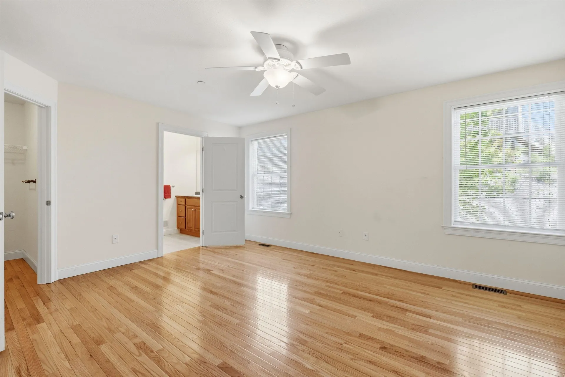 12 Thorn Hill Road Hooksett NH 03106