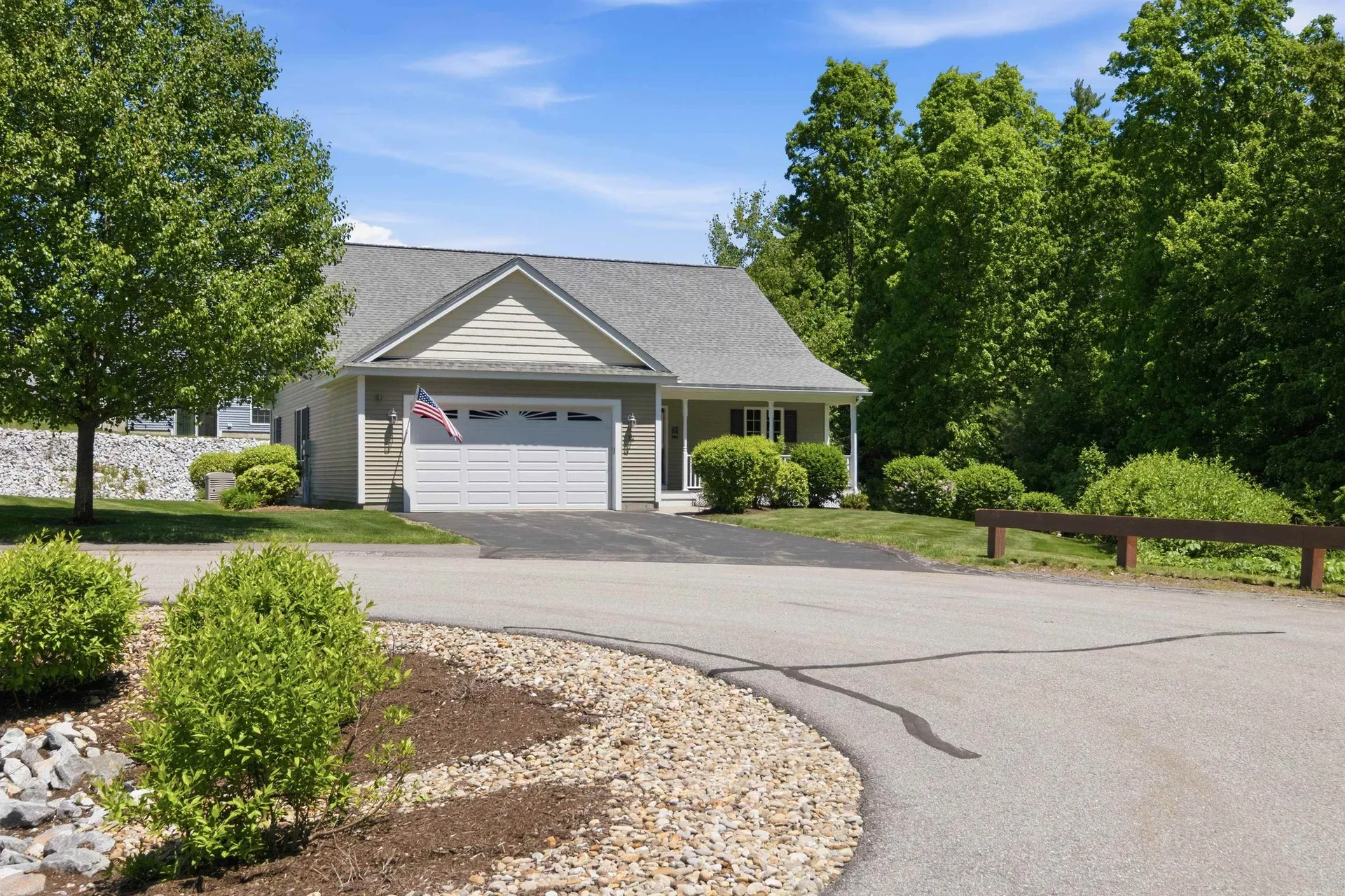 12 Thorn Hill Road Hooksett NH 03106