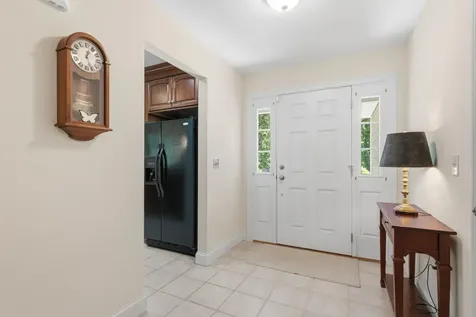 12 Thorn Hill Road Hooksett NH 03106