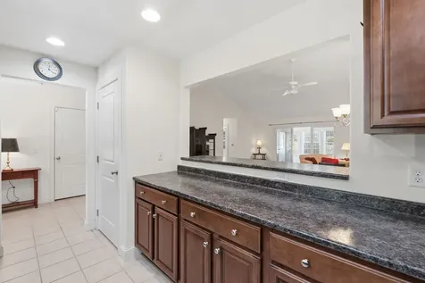 12 Thorn Hill Road Hooksett NH 03106