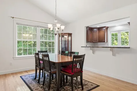 12 Thorn Hill Road Hooksett NH 03106