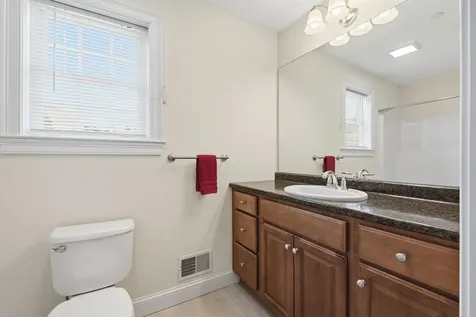 12 Thorn Hill Road Hooksett NH 03106