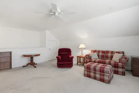 12 Thorn Hill Road Hooksett NH 03106
