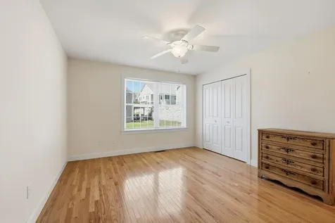 12 Thorn Hill Road Hooksett NH 03106