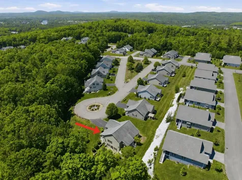 12 Thorn Hill Road Hooksett NH 03106