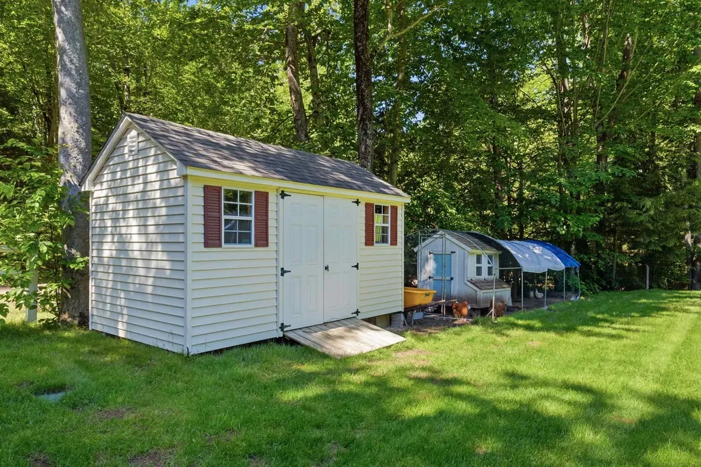 61 Farm View Lane Gilford NH 03249