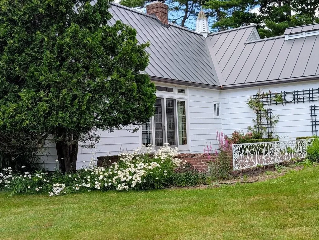 16 Gould Hill Road Hopkinton NH 03229
