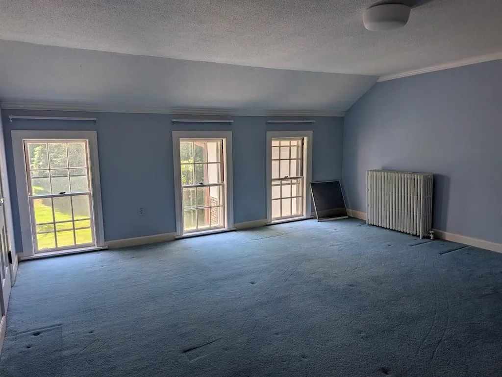 16 Gould Hill Road Hopkinton NH 03229