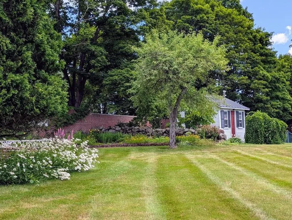 16 Gould Hill Road Hopkinton NH 03229