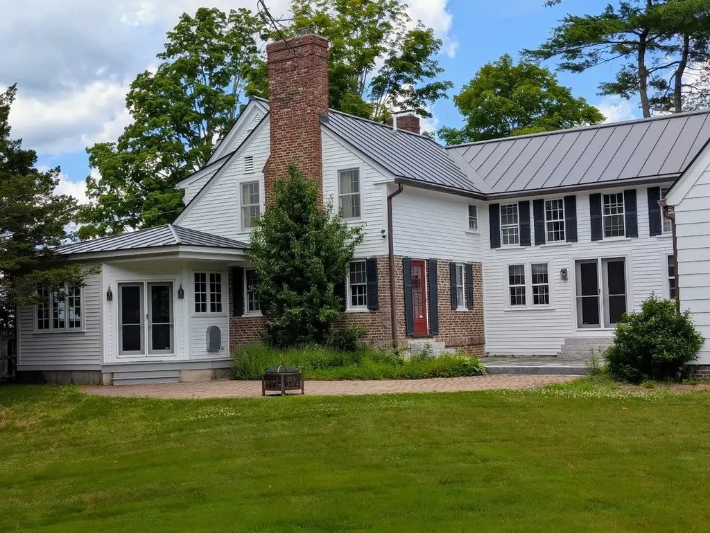 16 Gould Hill Road Hopkinton NH 03229