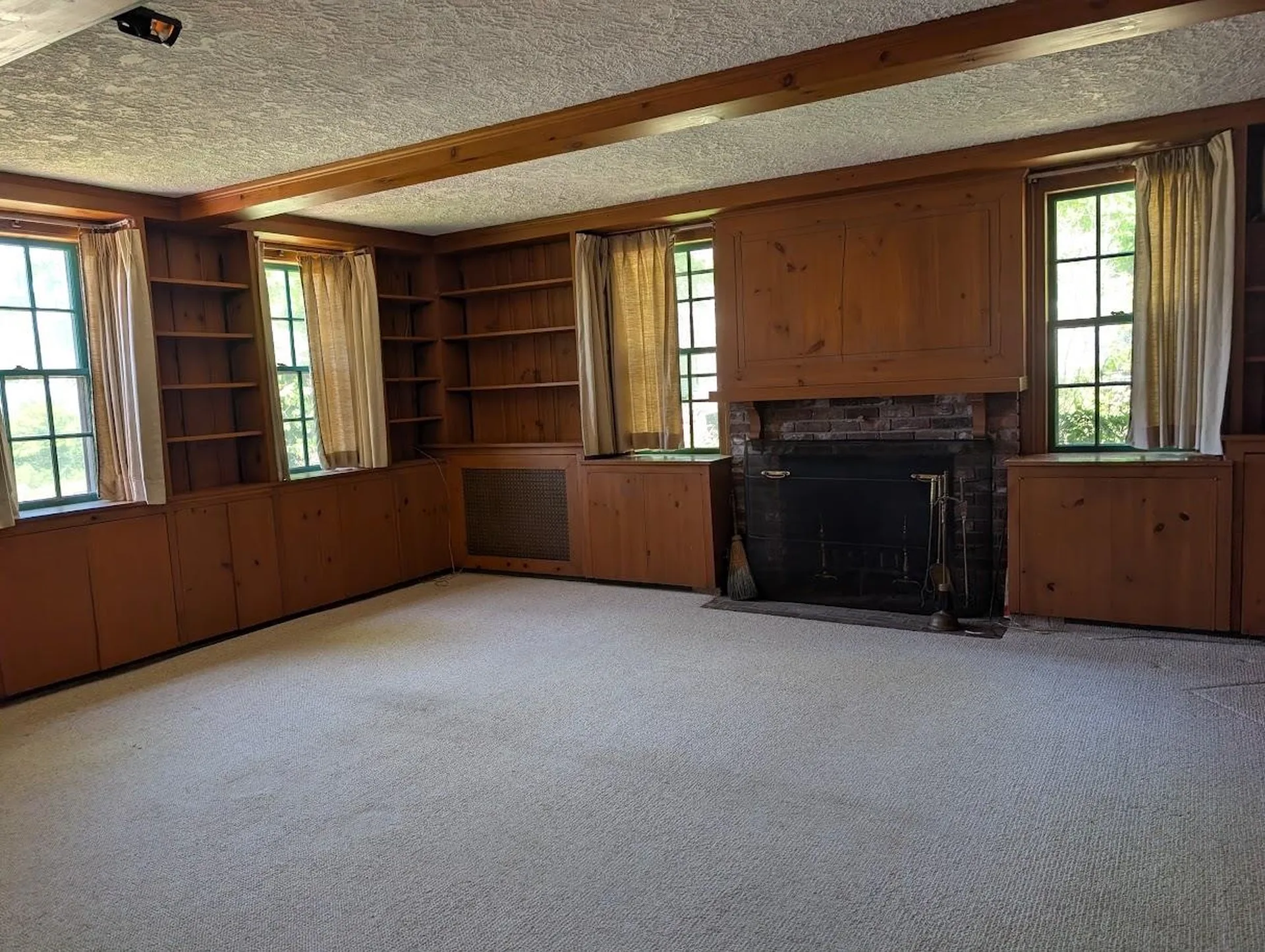 16 Gould Hill Road Hopkinton NH 03229