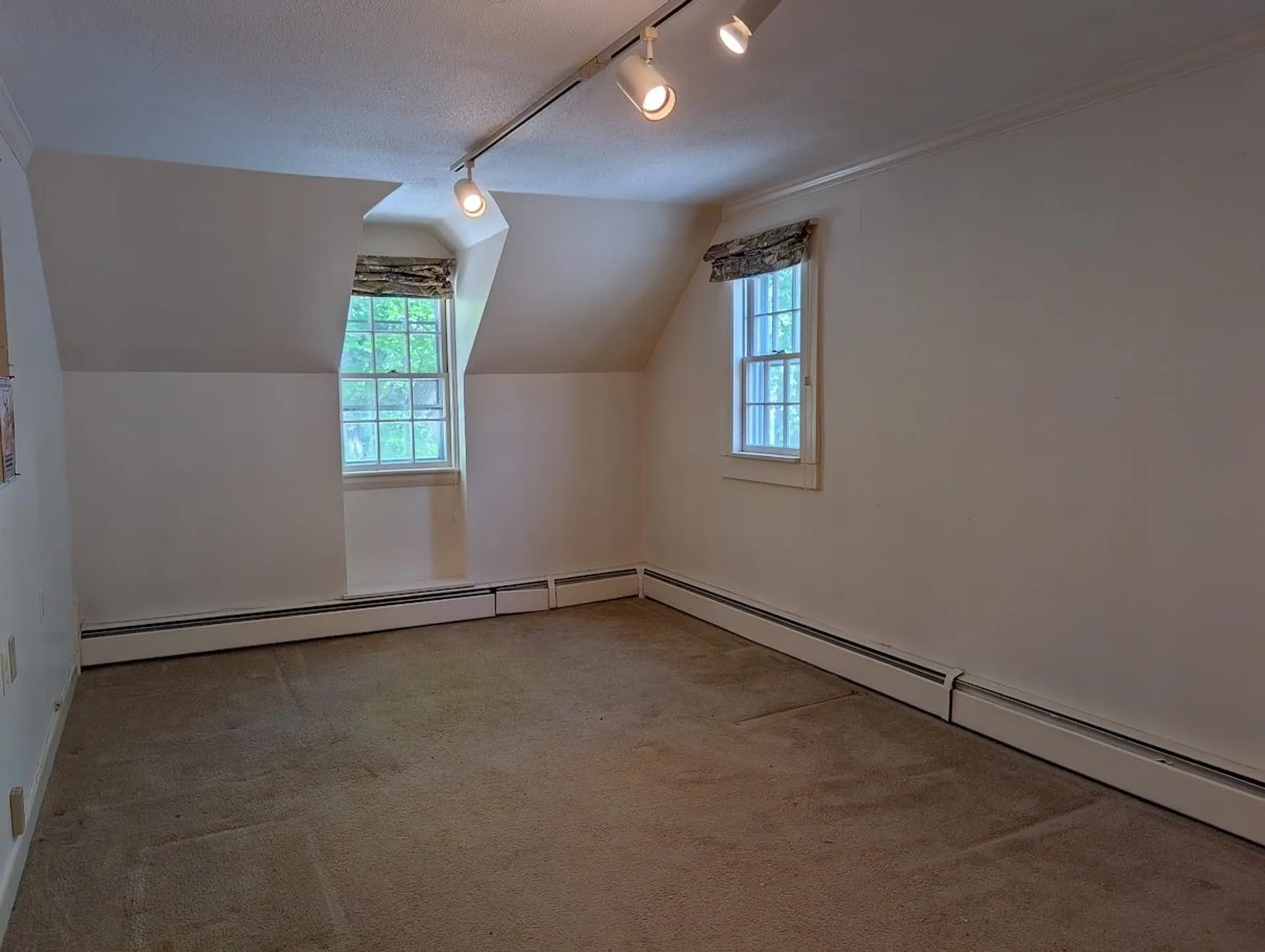16 Gould Hill Road Hopkinton NH 03229