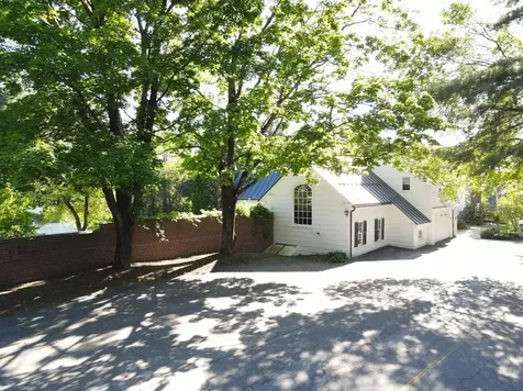 16 Gould Hill Road Hopkinton NH 03229