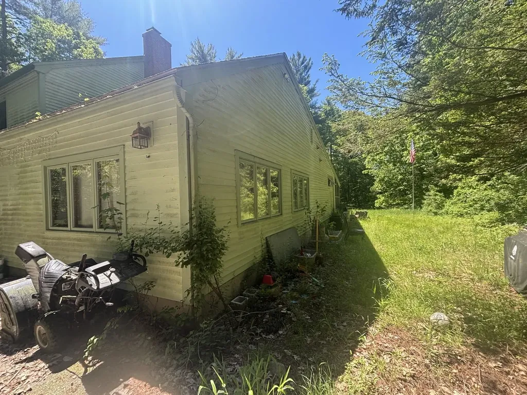 21 Albin Road Bow NH 03304