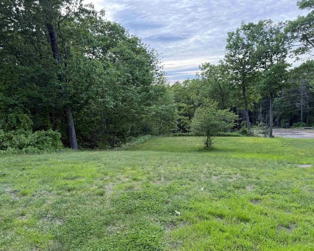 29 Tandy Road Deerfield NH 03037