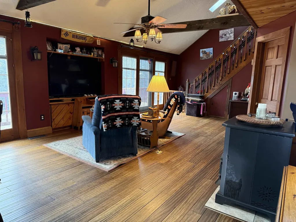 29 Tandy Road Deerfield NH 03037