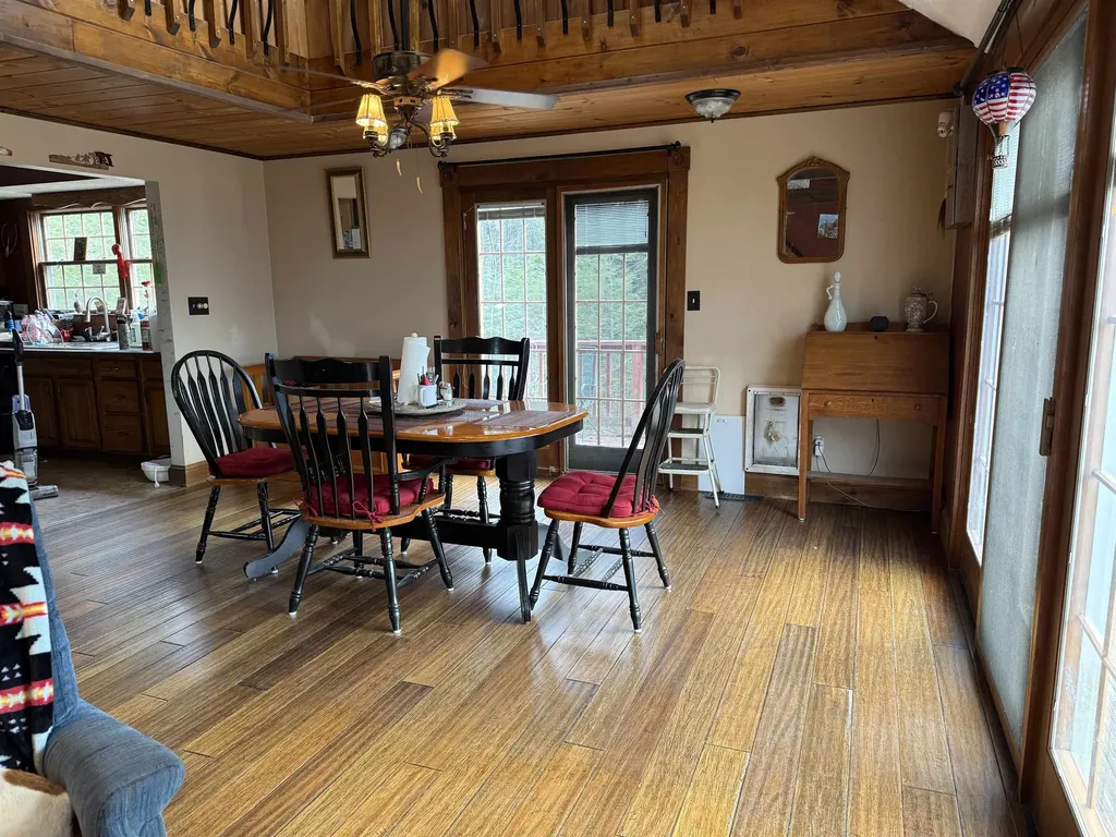 29 Tandy Road Deerfield NH 03037