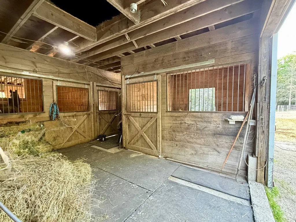 29 Tandy Road Deerfield NH 03037