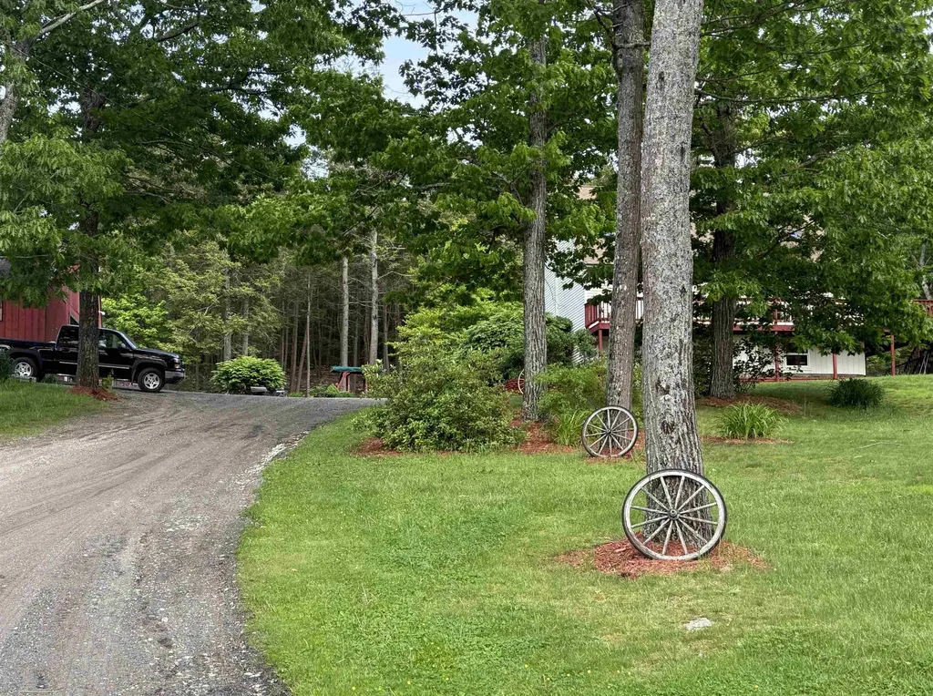 29 Tandy Road Deerfield NH 03037