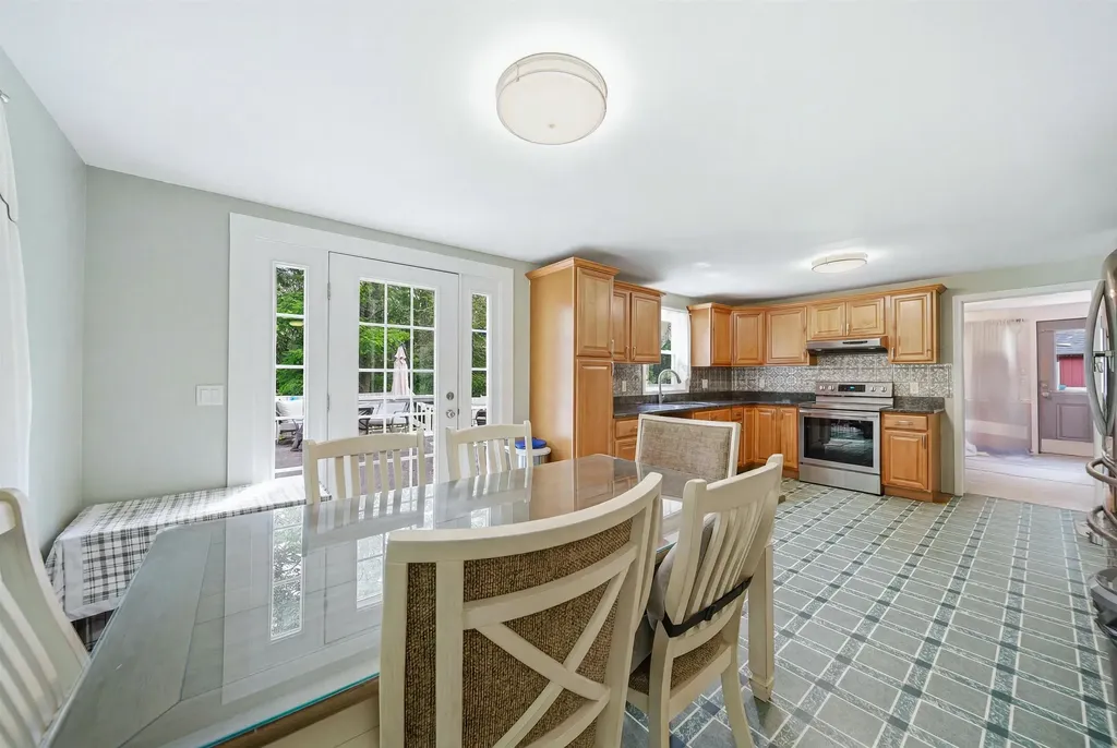 266 Main Street Sandown NH 03873