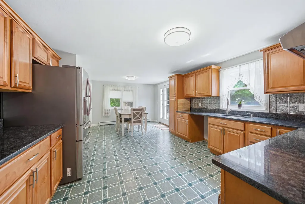266 Main Street Sandown NH 03873