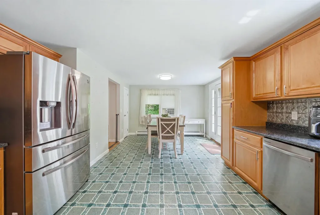 266 Main Street Sandown NH 03873