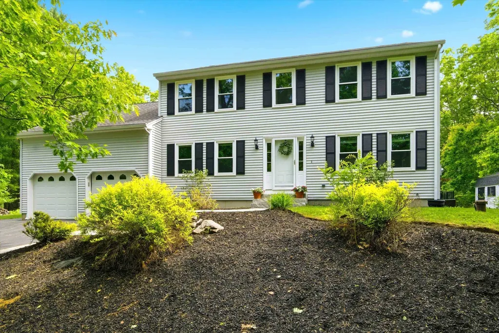 101 Ginger Drive Goffstown NH 03045