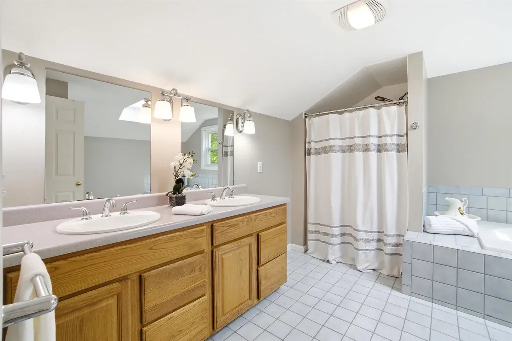 101 Ginger Drive Goffstown NH 03045