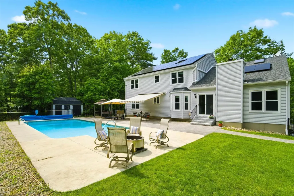 101 Ginger Drive Goffstown NH 03045