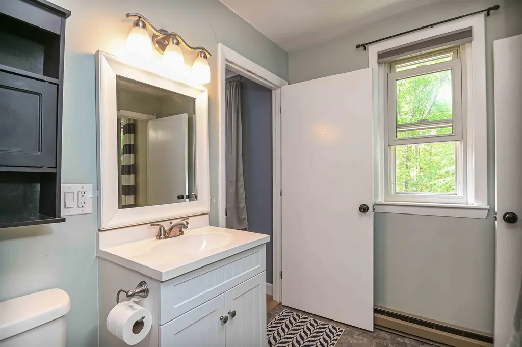 15 Birnum Woods Road Stratham NH 03885