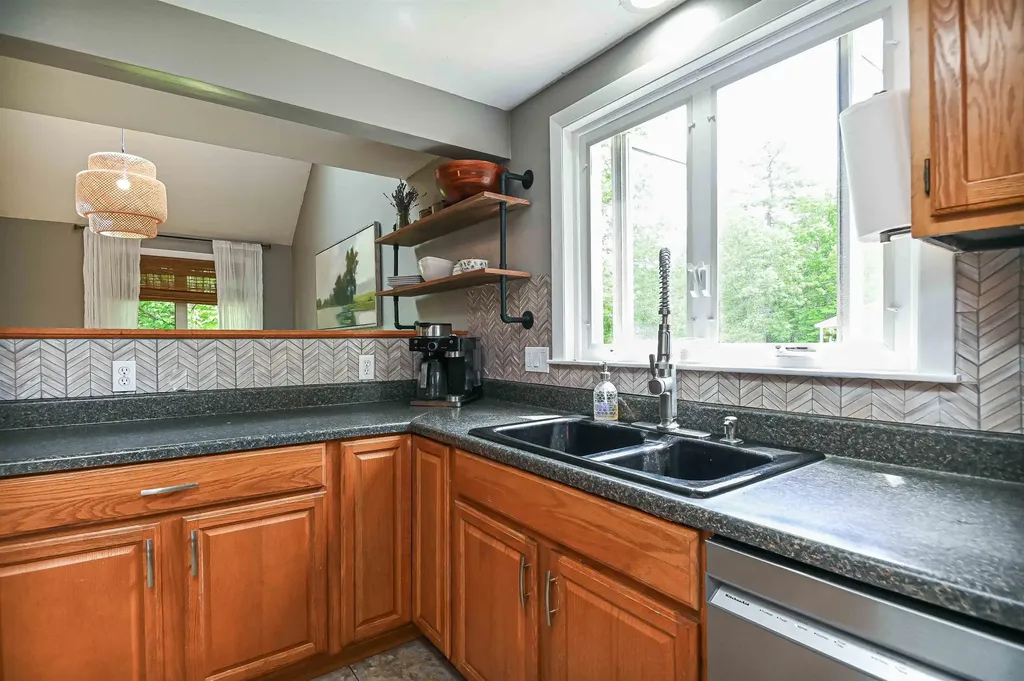 15 Birnum Woods Road Stratham NH 03885